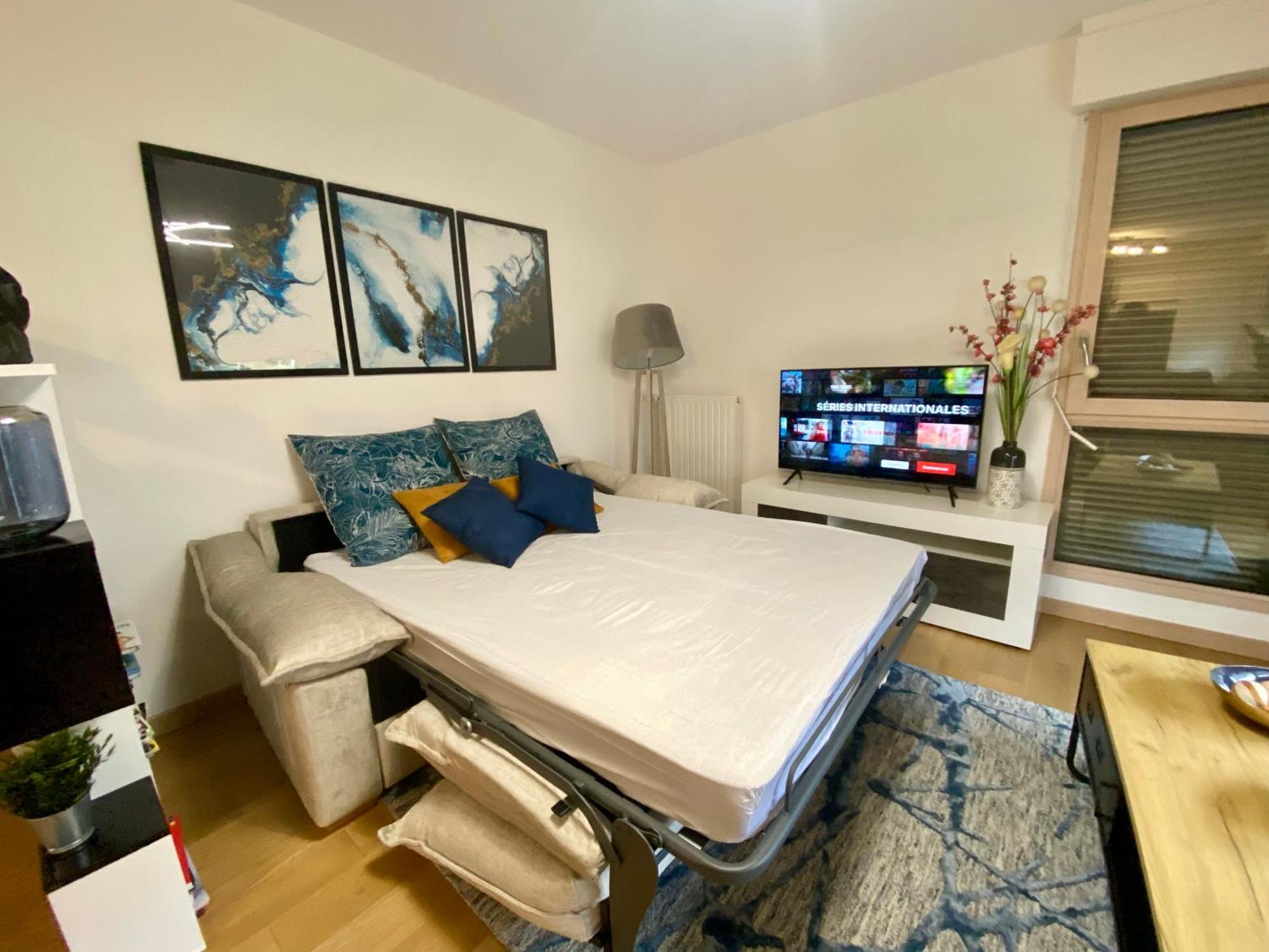 Loft Industriel A Cote De La Defense Apartment น็องแตร์ ภายนอก รูปภาพ
