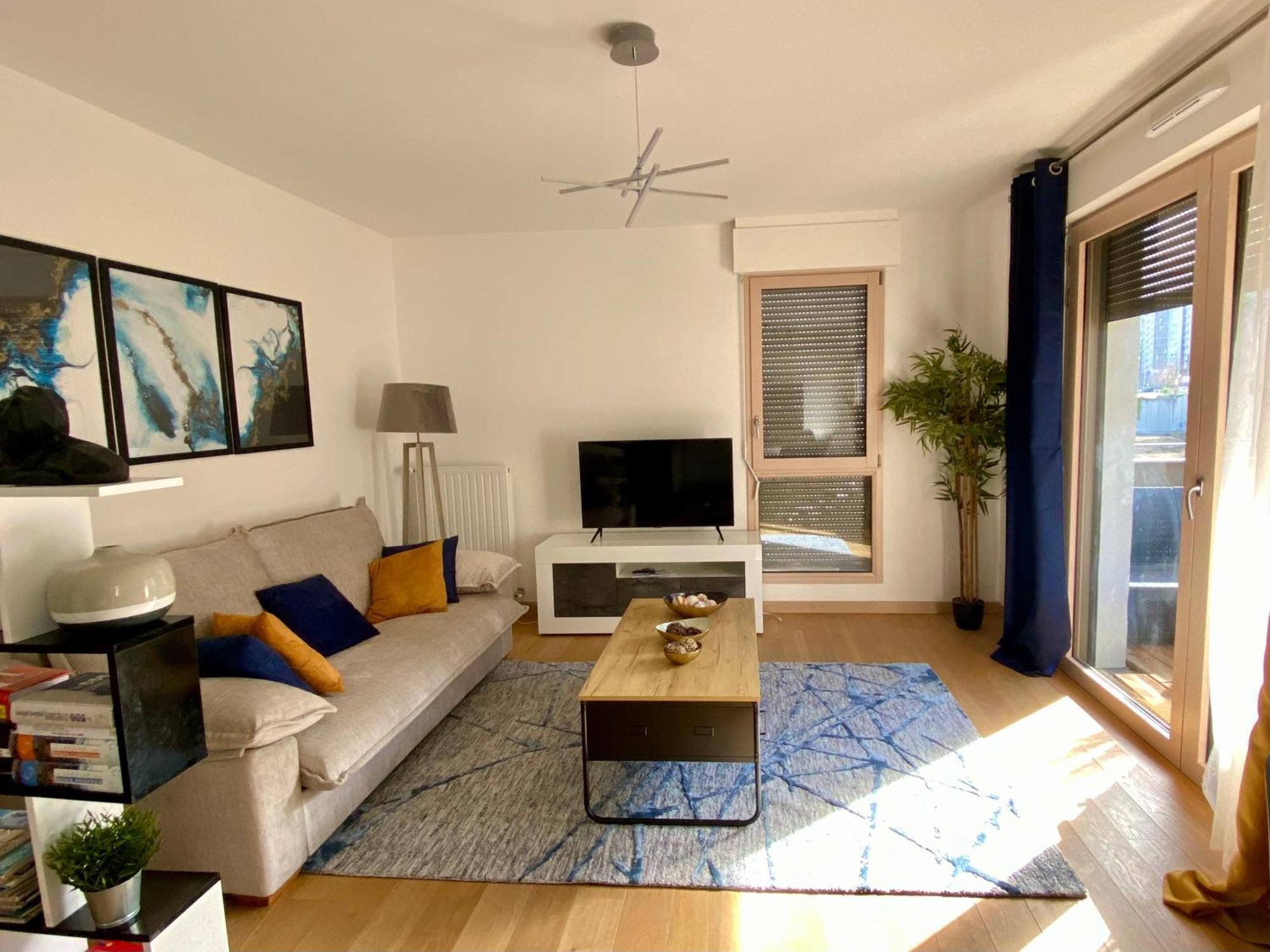 Loft Industriel A Cote De La Defense Apartment น็องแตร์ ภายนอก รูปภาพ